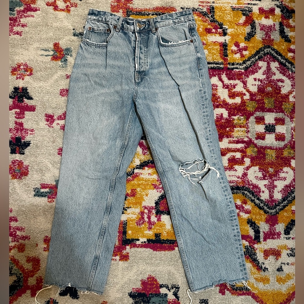 Zara Knee Rip Jeans - Picture 2 of 4